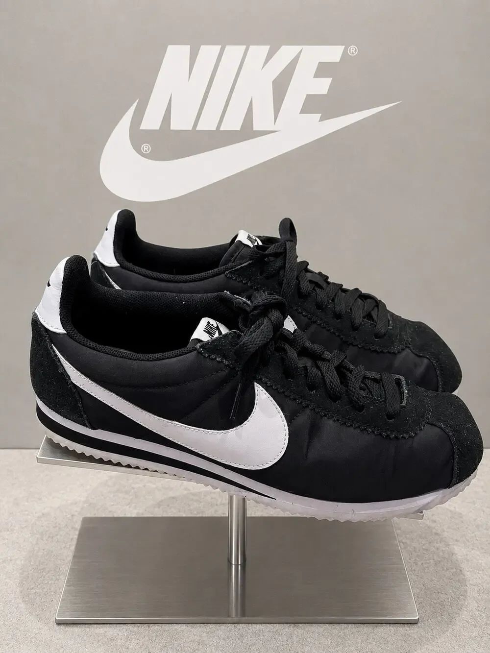 Nike Classic Cortez Nylon OG Black White Sneakers Sz 10 w/ Box 807472-01